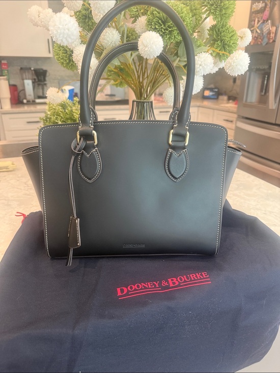 Dooney & Bourke Handbags - Dooney & Bourke Alto Flavia